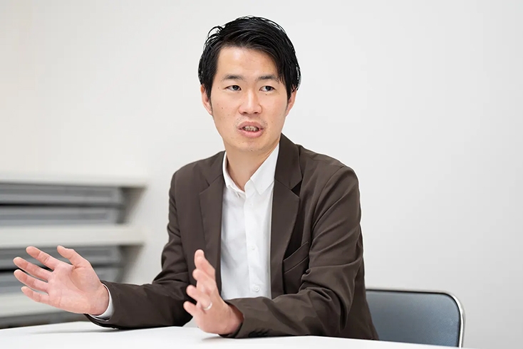 鵜川氏