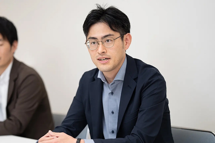 近藤氏