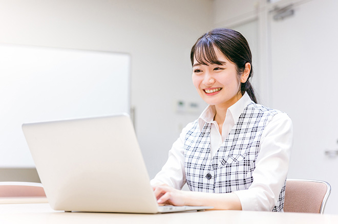 パーチェシングカードとクレジットカードの違いとは？導入メリットなども解説