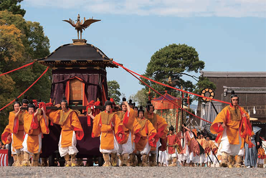 目の前で観る「時代祭・観覧席」「鞍馬の火祭・特設席」と 歴史の舞台を巡る2･3日間