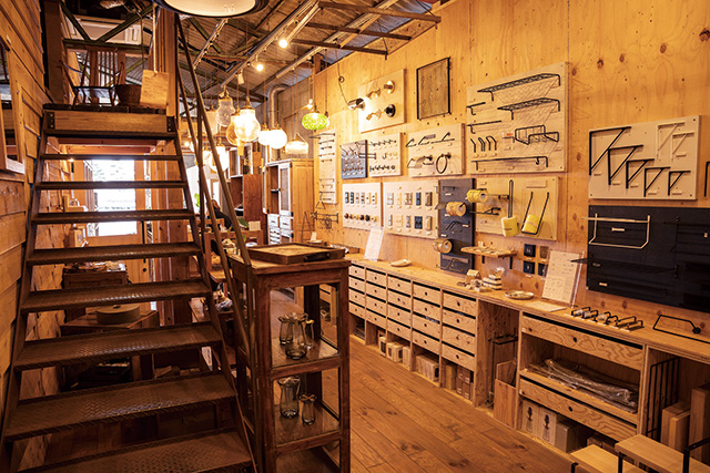 店舗「コンテナ」内装