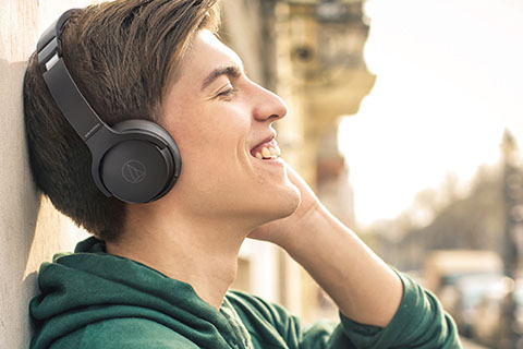 audio-technica ATH-S220BT BK ワイヤレスヘッドホンカラー ブラック イメージ