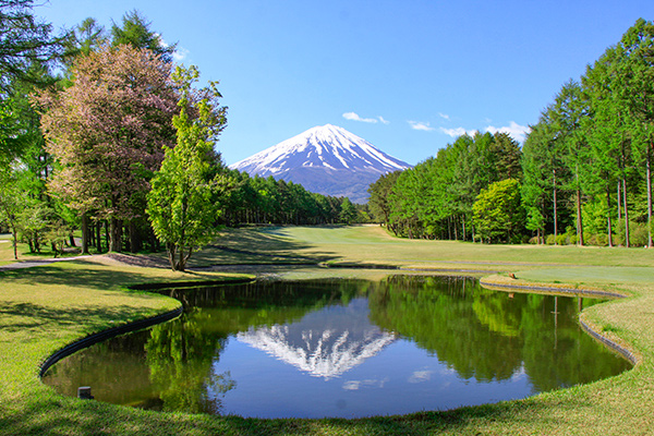 富士桜カントリー倶楽部風景