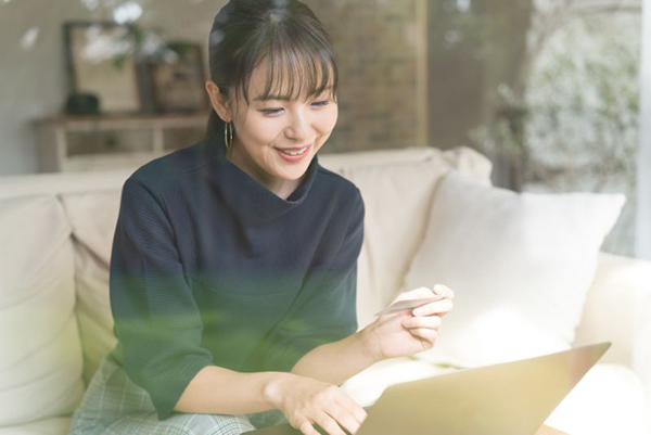 女性向けのおすすめクレジットカード