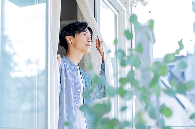 一人暮らしの生活費はクレジットカード払いがおすすめ!メリットや節約方法も紹介|クレジットカードの三井住友VISAカード