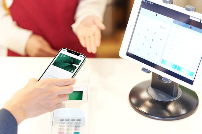 Apple Pay（アップルペイ）とは？クレジットカードやSuica、PASMOなど対応カードの設定方法や利用するメリットを解説