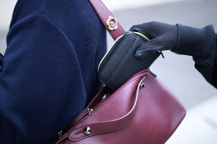 初めての海外旅行で盗難被害を防ぐには?おすすめの財布をご紹介