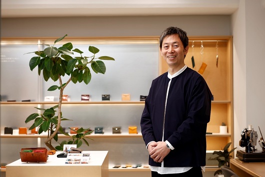 操作性もデザイン性も抜群!多様な決済手段に対応し、POSレジ機能で商品登録や売上データ分析も