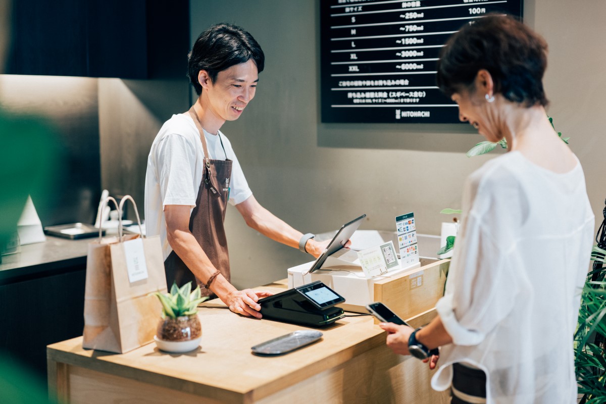 通信・接続のエラーを一掃!多様な決済もstera pack1台で完結できて会計効率アップ