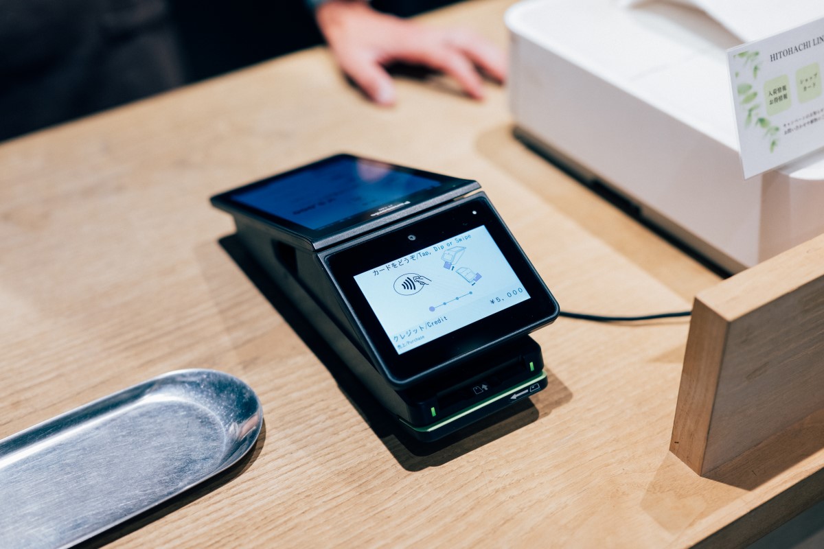 通信・接続のエラーを一掃!多様な決済もstera pack1台で完結できて会計効率アップ