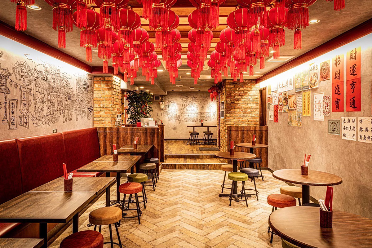 台湾の屋台のような雰囲気の中で、本格点心・中華料理を低価格で提供