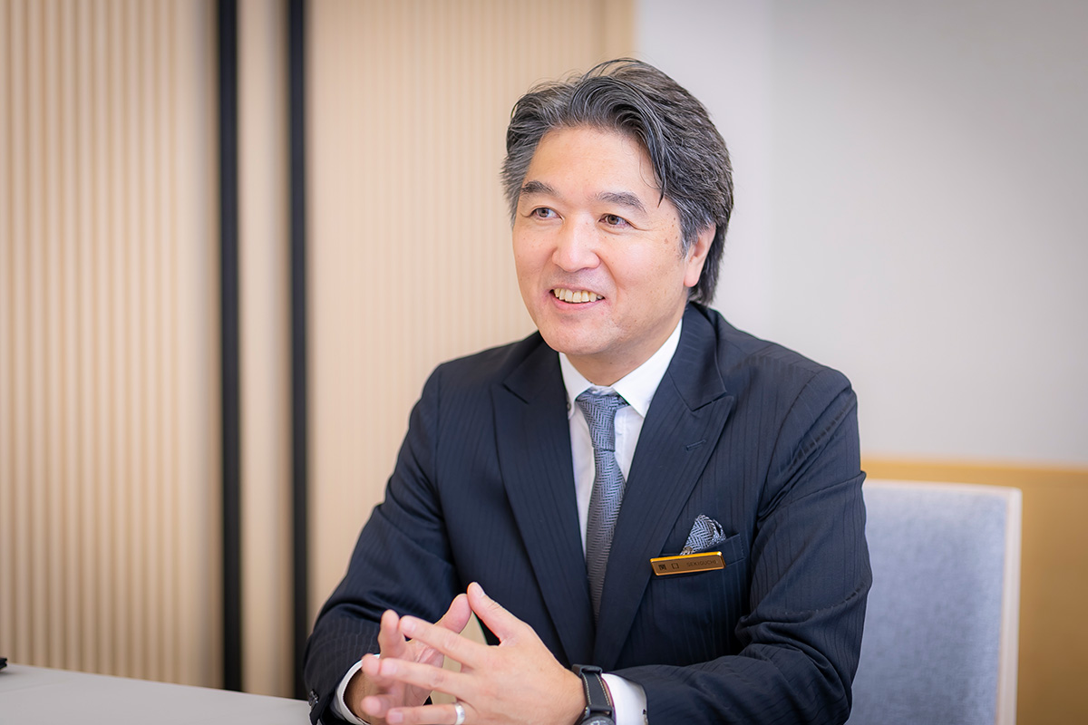 新規オープンで時間がない中、会計周りのスタッフ教育やレジ締め業務の効率化が課題に