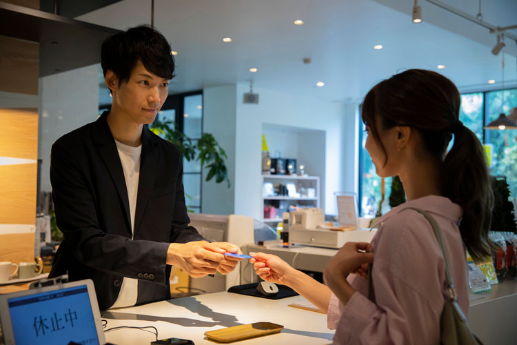 クレジットカードやキャッシュレス決済の決済手数料とは?費用やメリットについて解説