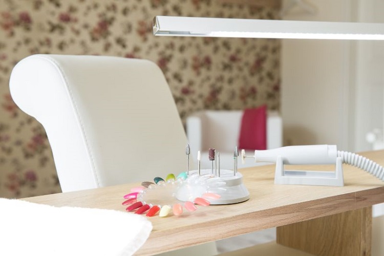 ネイルサロン開業に必要なもの 利用できる助成金や成功させるコツを紹介 ペイサポ お店がはじめるキャッシュレス決済