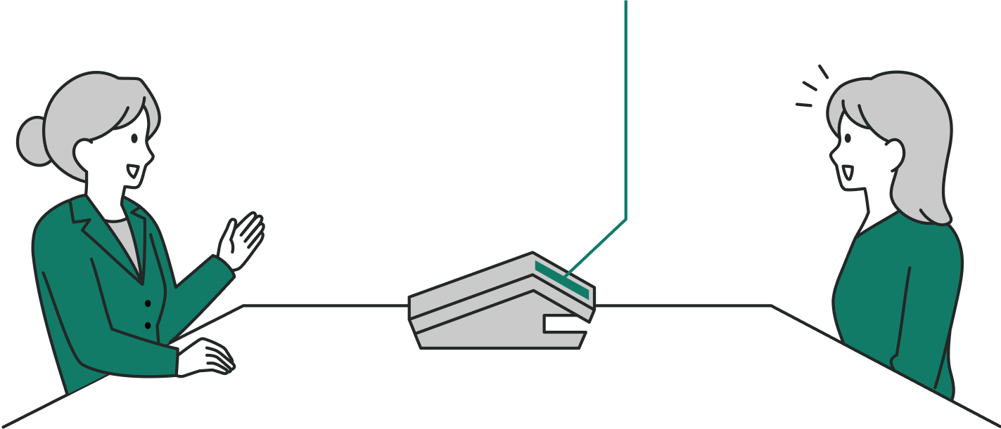 steraを挟んで打ち合わせをする女性二人