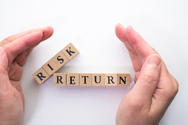 投資信託は利回りだけでなく、リターンとリスクを事前確認