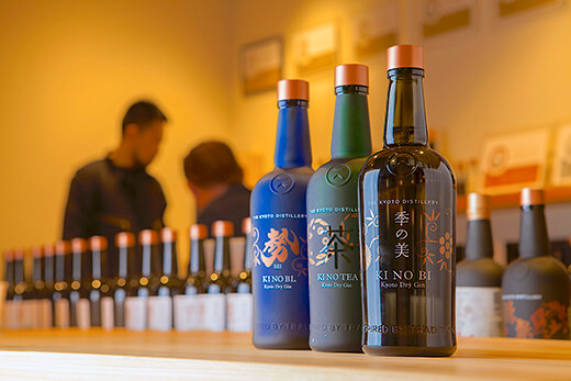 京都蒸溜所のメインラインナップ「季の美」「季のTEA」「季の美 勢」3種類