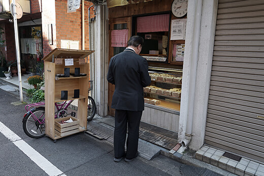 サンドイッチを買いに田端から来た駅員さん