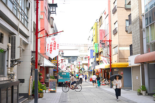 どこか懐かしさを感じる「人情深川ご利益通り」
