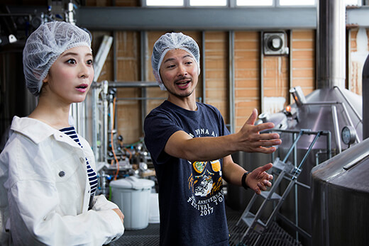 仕込み室 水野佐彩さんとジュンジュンさん イメージ