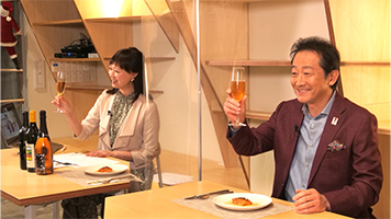 辰巳さんのご発声で日本ワインの益々の発展に乾杯！ イメージ