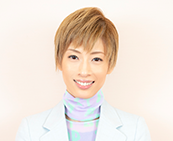 月組トップスター・珠城りょう
