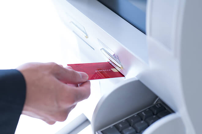 クレジットカードのキャッシング利用枠や利用方法について解説
