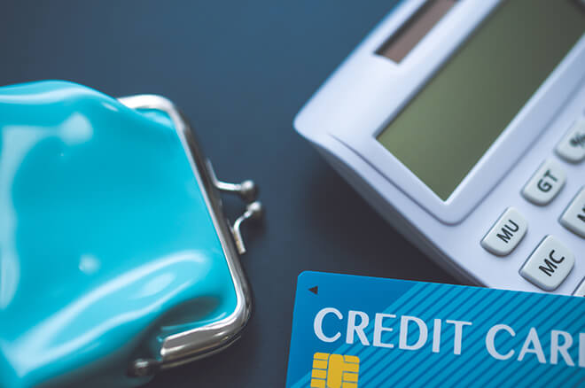 クレジットカードの年会費とは？年会費無料のメリットを解説