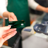 スーパーはクレジットカードが便利！メリットやお得なカードの選び方を解説